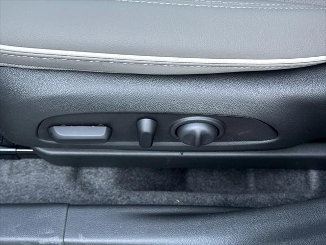 2026 Buick NV Avenir FWD