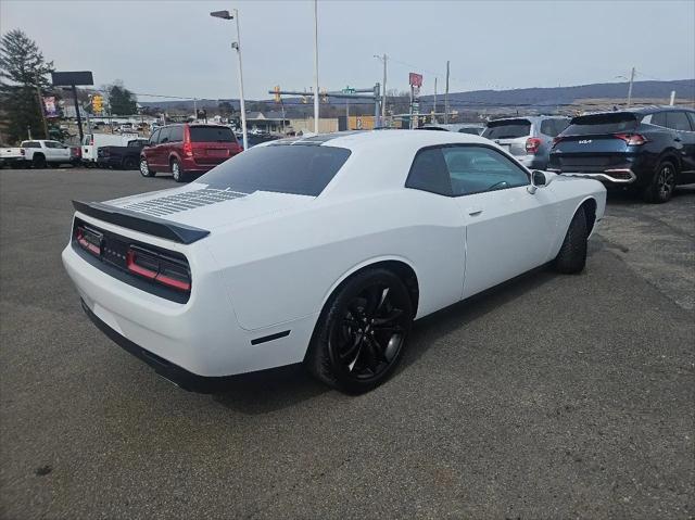 2018 Dodge Challenger SXT Plus