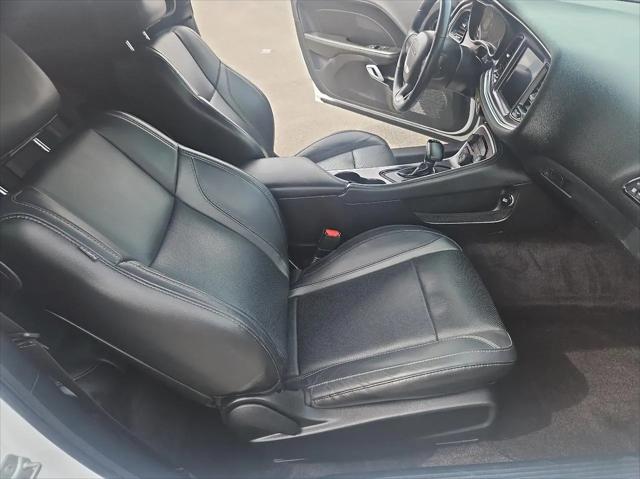 2018 Dodge Challenger SXT Plus