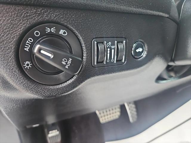 2018 Dodge Challenger SXT Plus