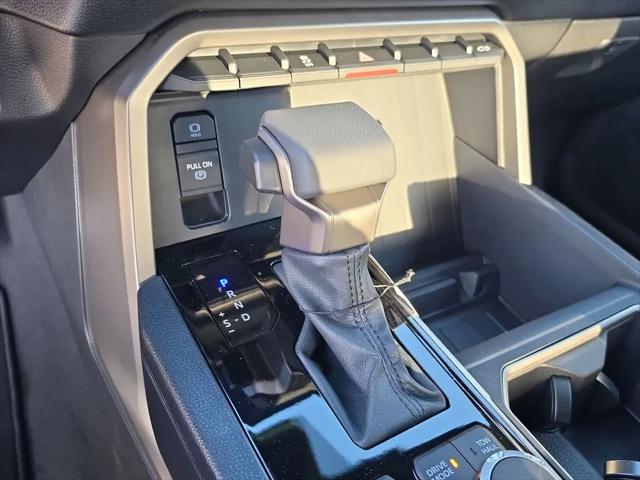 2026 Toyota Tundra SR5 CrewMax 5.5' Bed