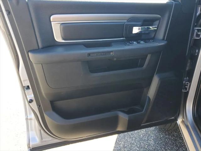 2024 Ram 1500 Classic Warlock Crew Cab 4x4 5'7" Box