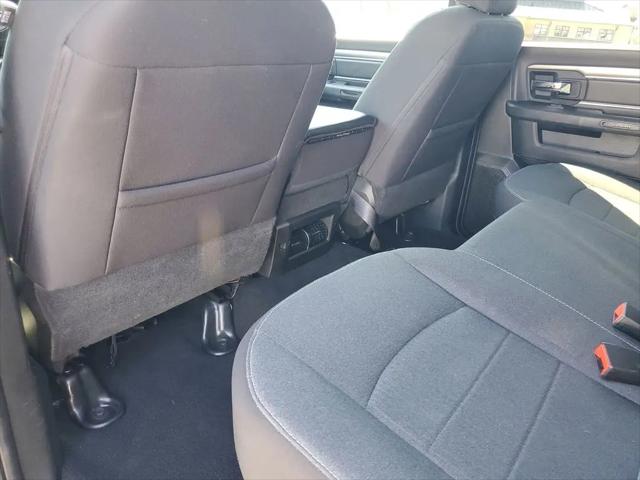 2024 Ram 1500 Classic Warlock Crew Cab 4x4 5'7" Box