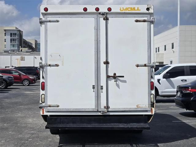 2003 Ford E-350 Cutaway E-350