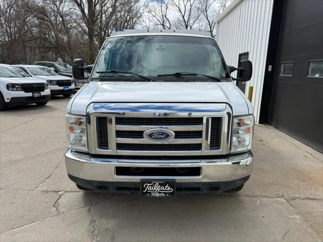 2012 Ford E-350 Cutaway E-350
