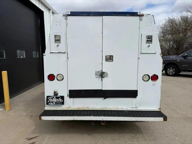 2012 Ford E-350 Cutaway E-350