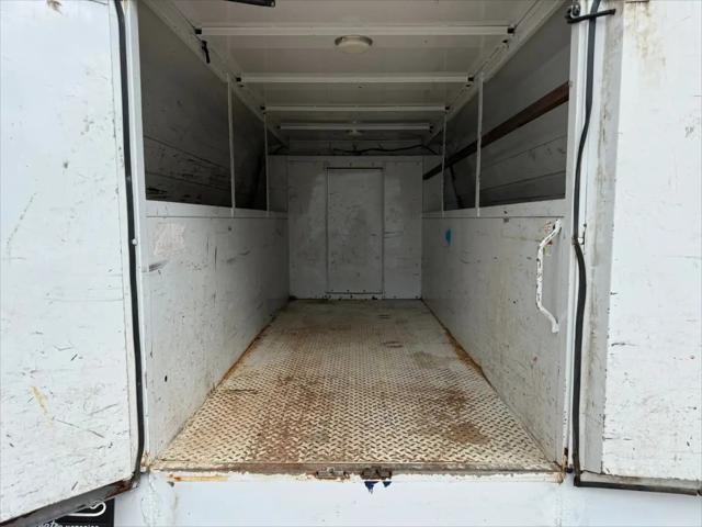 2012 Ford E-350 Cutaway E-350