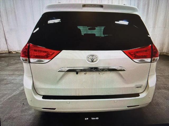 2014 Toyota Sienna XLE 7 Passenger