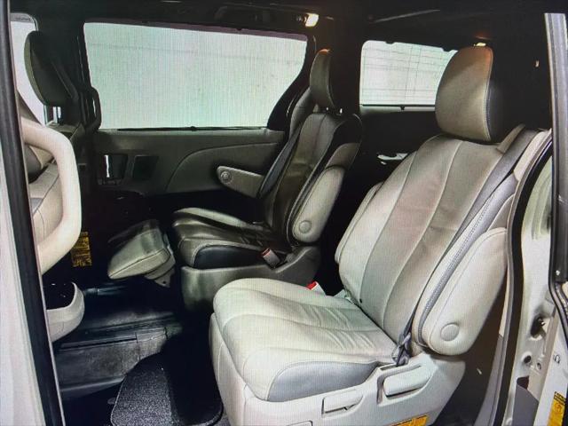 2014 Toyota Sienna XLE 7 Passenger