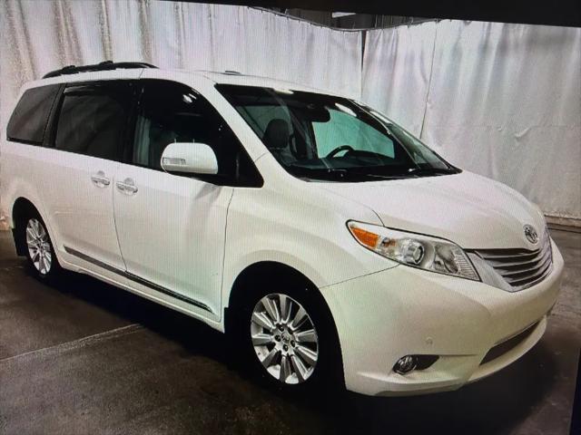 2014 Toyota Sienna XLE 7 Passenger