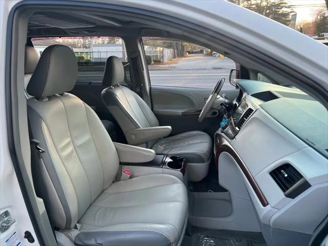 2014 Toyota Sienna XLE 7 Passenger