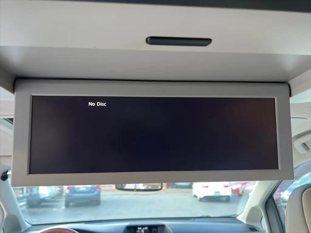 2014 Toyota Sienna XLE 7 Passenger