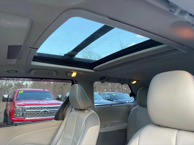 2014 Toyota Sienna XLE 7 Passenger