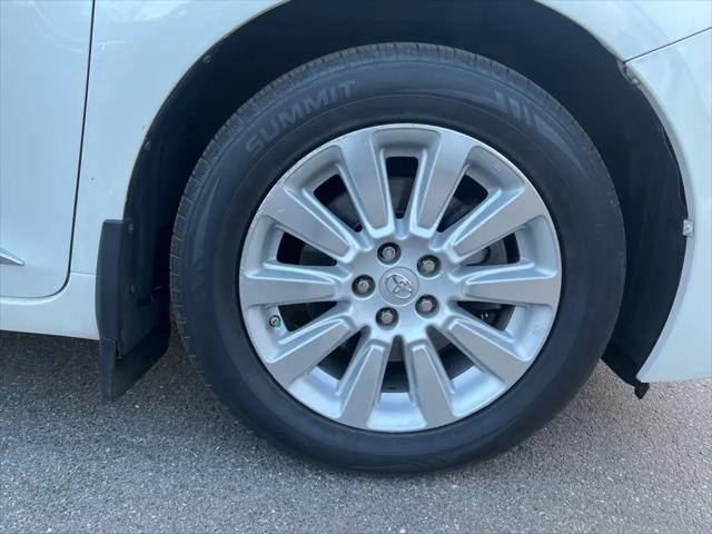 2014 Toyota Sienna XLE 7 Passenger
