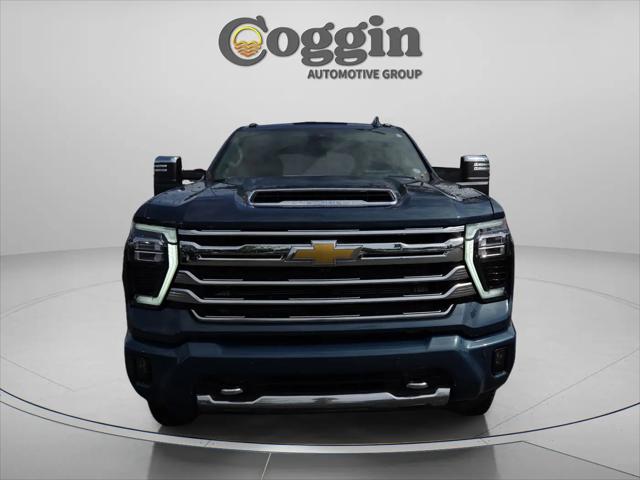 2026 Chevrolet Silverado 2500HD Crew Cab, Standard Bed, High Country, 4WD