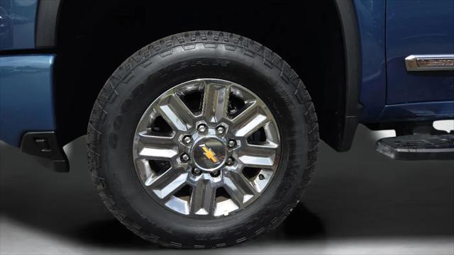 2026 Chevrolet Silverado 2500HD Crew Cab, Standard Bed, High Country, 4WD