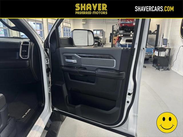 2021 Ram 3500 Lone Star Crew Cab 4x4 8' Box