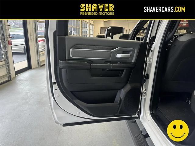 2021 Ram 3500 Lone Star Crew Cab 4x4 8' Box