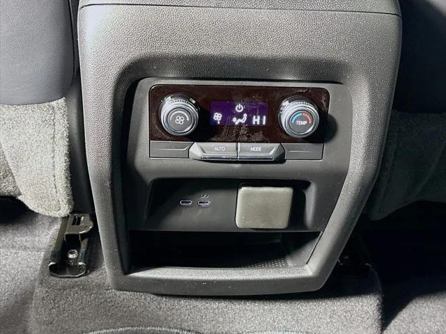 2026 GMC Acadia Elevation AWD