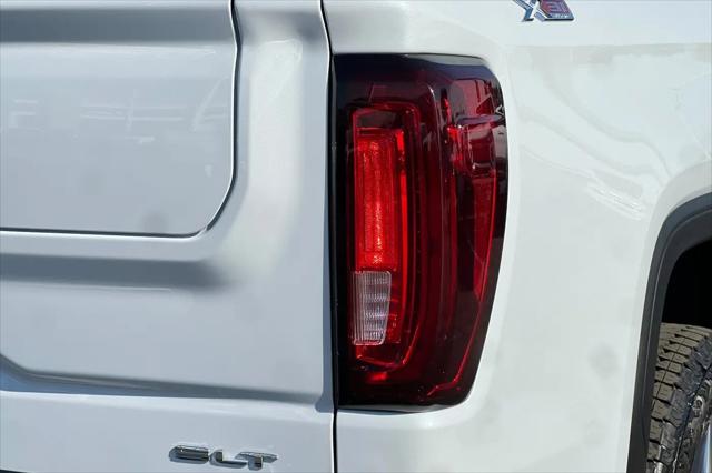 2026 GMC Sierra 1500 Crew Cab, Short Bed, SLT, 4WD
