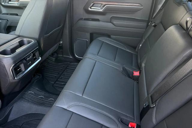 2026 GMC Sierra 1500 Crew Cab, Short Bed, SLT, 4WD