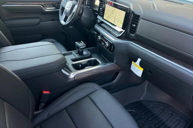 2026 GMC Sierra 1500 Crew Cab, Short Bed, SLT, 4WD