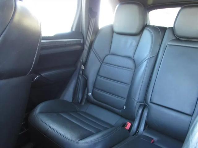 2013 Porsche Cayenne Cayenne