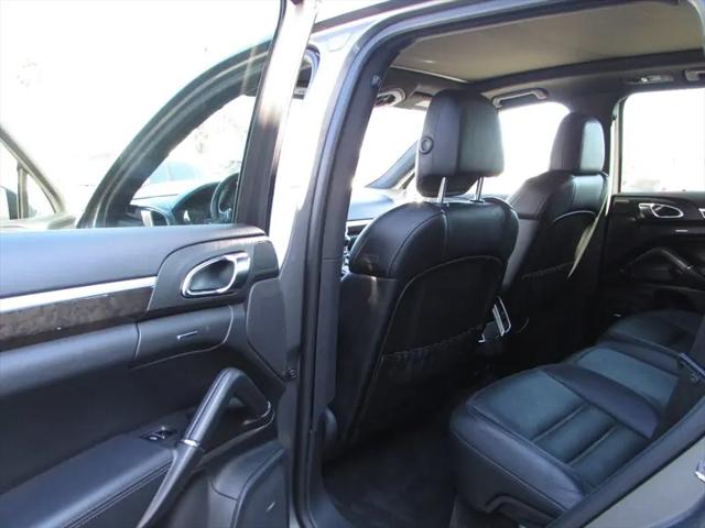2013 Porsche Cayenne Cayenne