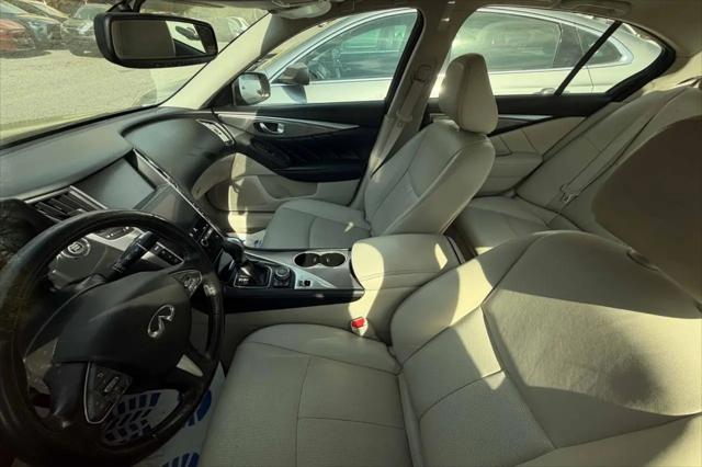 2015 INFINITI Q50 Premium