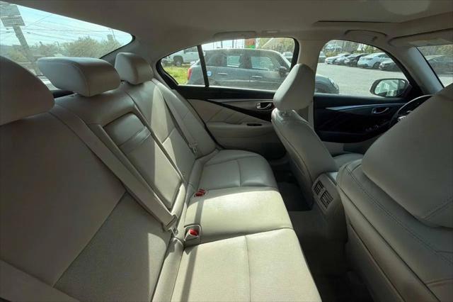 2015 INFINITI Q50 Premium