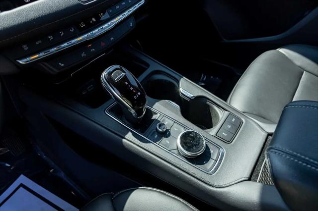 2022 Cadillac XT4 AWD Premium Luxury