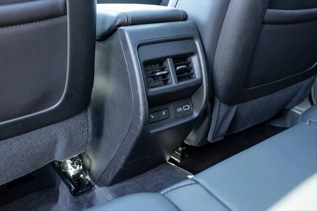 2022 Cadillac XT4 AWD Premium Luxury