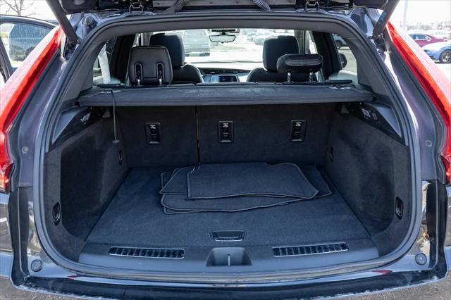 2022 Cadillac XT4 AWD Premium Luxury