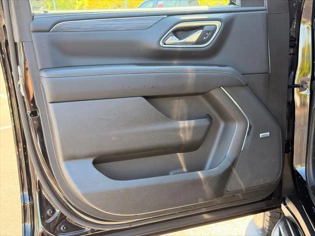 2024 GMC Yukon XL 4WD SLT