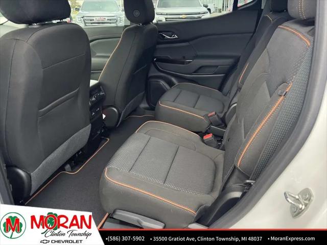 2023 GMC Acadia AWD AT4