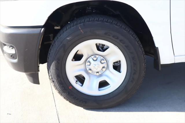 2026 Ram 1500 Tradesman Quad Cab 4x4 64 Box