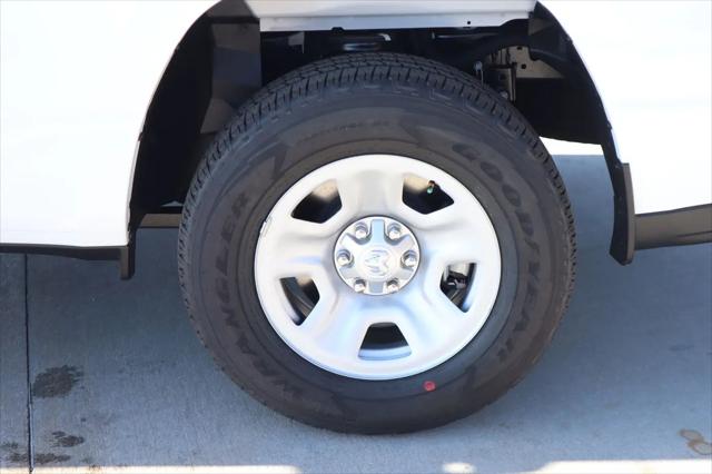 2026 Ram 1500 Tradesman Quad Cab 4x4 64 Box