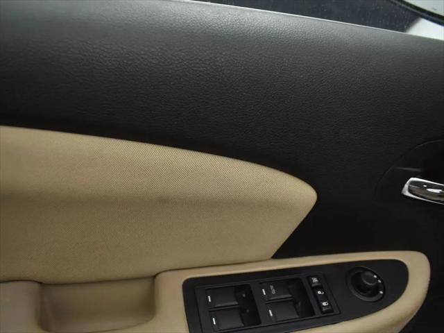 2012 Chrysler 200 Touring