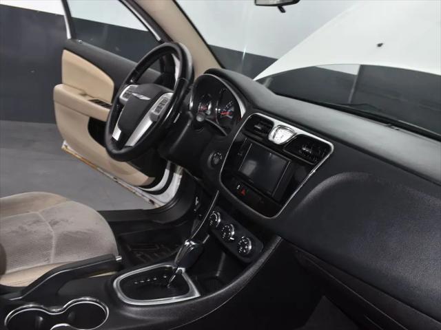 2012 Chrysler 200 Touring
