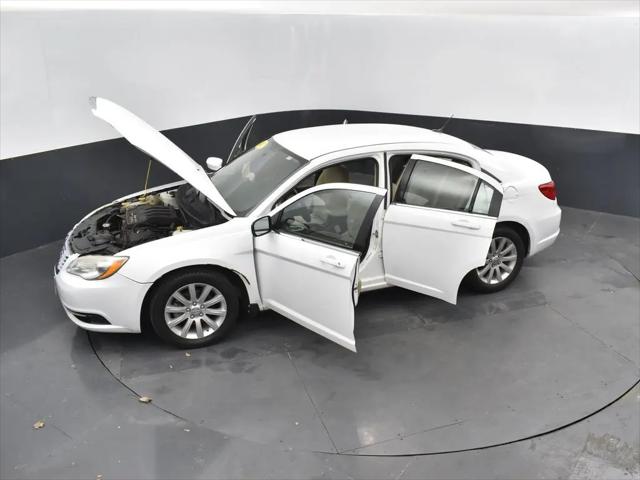 2012 Chrysler 200 Touring