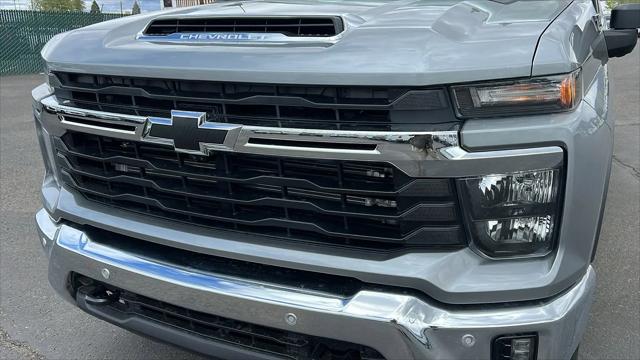 2026 Chevrolet Silverado 2500HD Crew Cab, Standard Bed, LT, 4WD