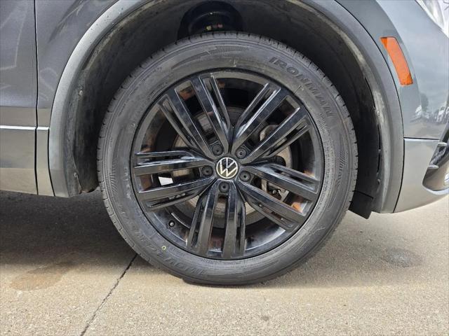 2022 Volkswagen Tiguan 2.0T SE R-Line Black