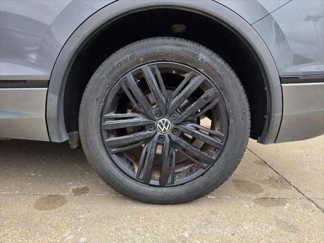 2022 Volkswagen Tiguan 2.0T SE R-Line Black