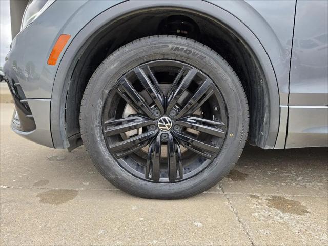 2022 Volkswagen Tiguan 2.0T SE R-Line Black