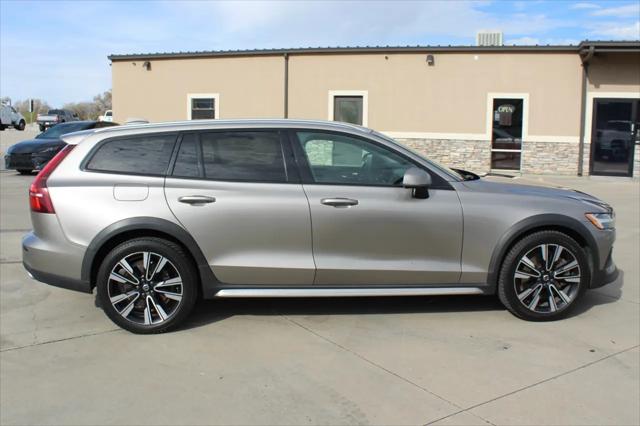 2020 Volvo V60 Cross Country T5