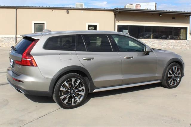2020 Volvo V60 Cross Country T5