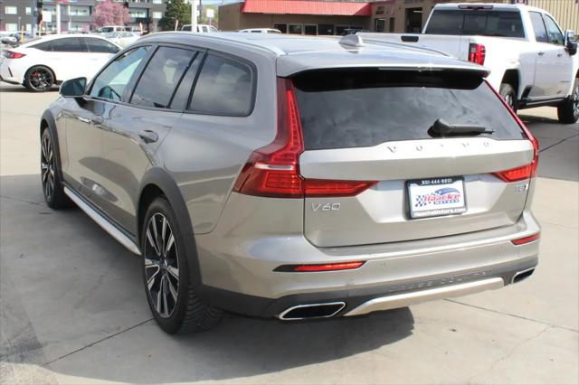 2020 Volvo V60 Cross Country T5