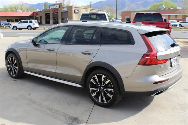 2020 Volvo V60 Cross Country T5