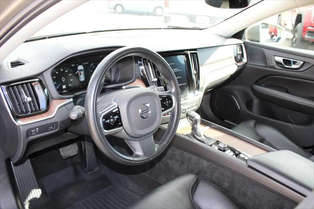 2020 Volvo V60 Cross Country T5