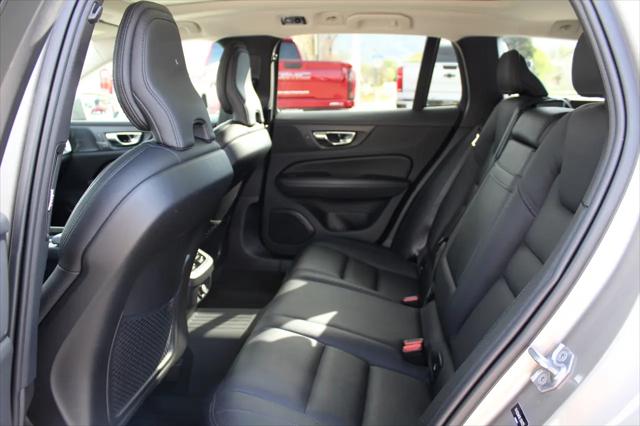 2020 Volvo V60 Cross Country T5